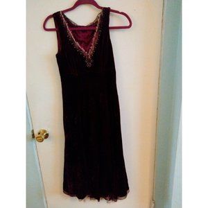 elie tahari dress, deep burgundy,  vintage, size 2, velvet, lined.